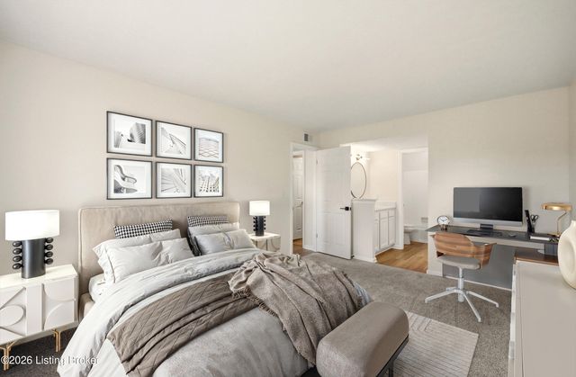 413 Logsdon Ct, Douglass Hills, KY 40243