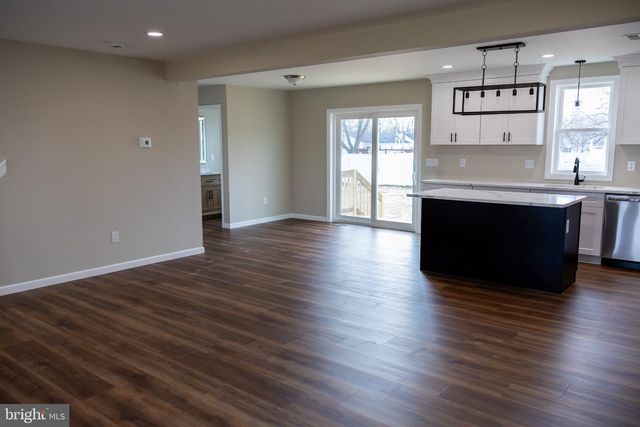 205 SUMNER ST, Buena, NJ 08310