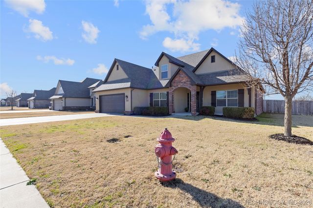 10402 S 226th East Avenue, Broken Arrow, OK 74014