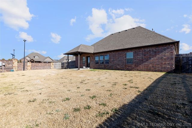 10402 S 226th East Avenue, Broken Arrow, OK 74014