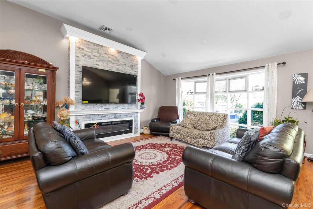 80 Rosalie Court, East Meadow, NY 11554 — photo 3