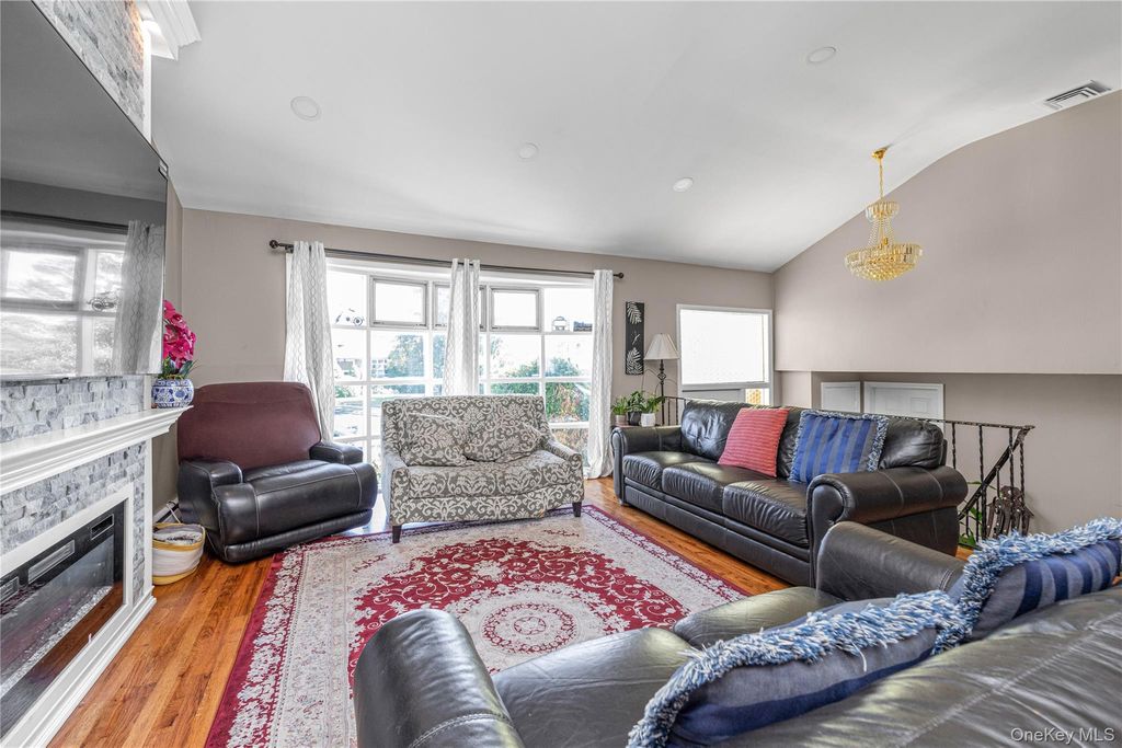80 Rosalie Court, East Meadow, NY 11554 — photo 4