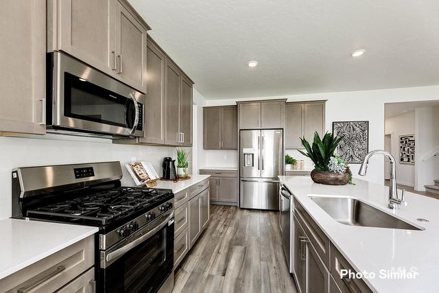 122 Ravello St, Caldwell, ID 83607
