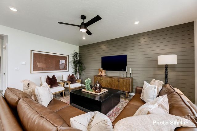 122 Ravello St, Caldwell, ID 83607