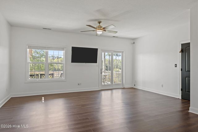 400 Garland Shores Drive, Hubert, NC 28539