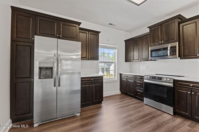 400 Garland Shores Drive, Hubert, NC 28539