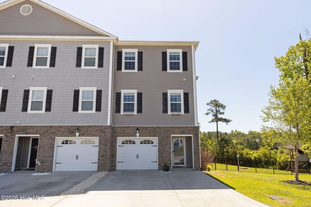 400 Garland Shores Drive, Hubert, NC 28539