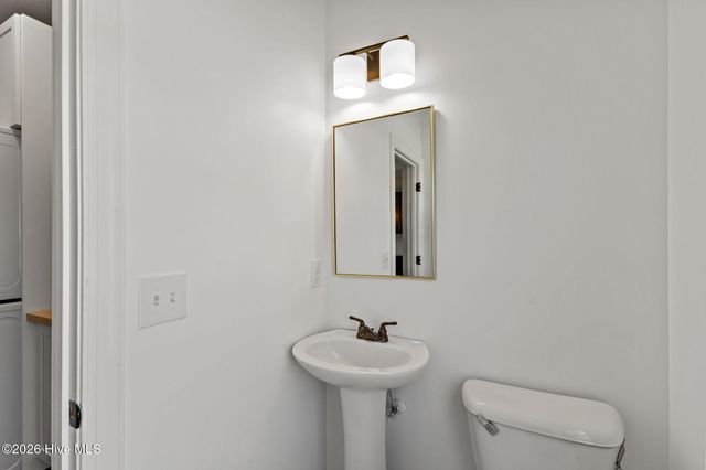 400 Garland Shores Drive, Hubert, NC 28539