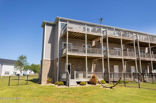 400 Garland Shores Drive, Hubert, NC 28539