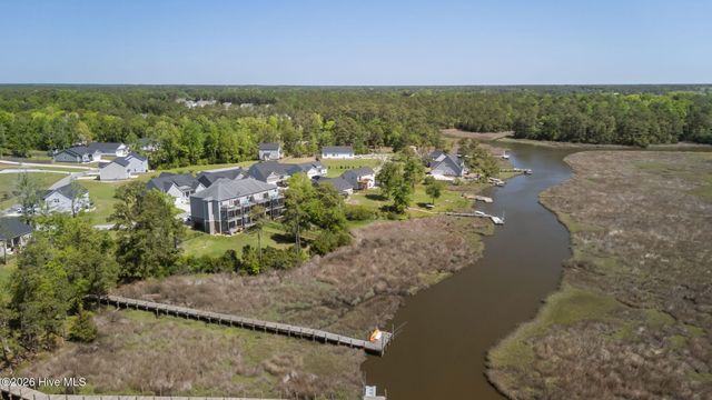 400 Garland Shores Drive, Hubert, NC 28539