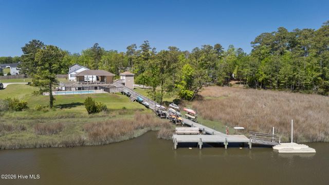 400 Garland Shores Drive, Hubert, NC 28539