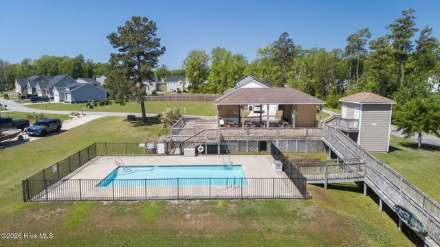 400 Garland Shores Drive, Hubert, NC 28539