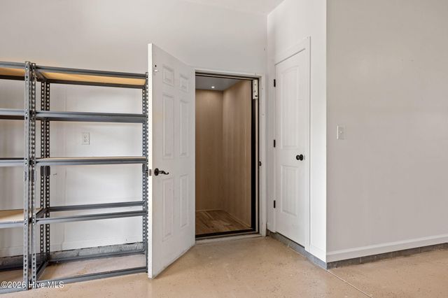 400 Garland Shores Drive, Hubert, NC 28539