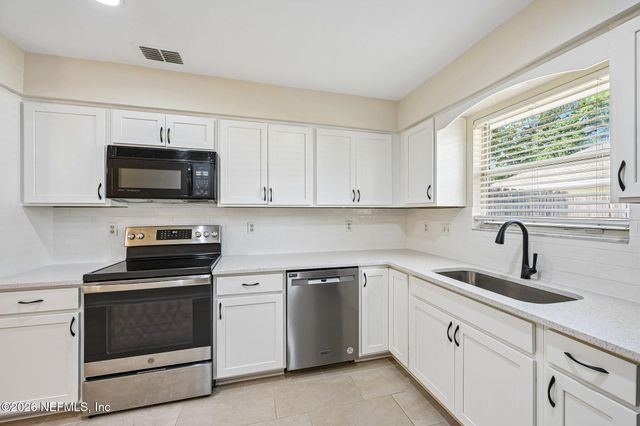 3412 DEERFIELD POINTE Drive, Orange Park, FL 32073