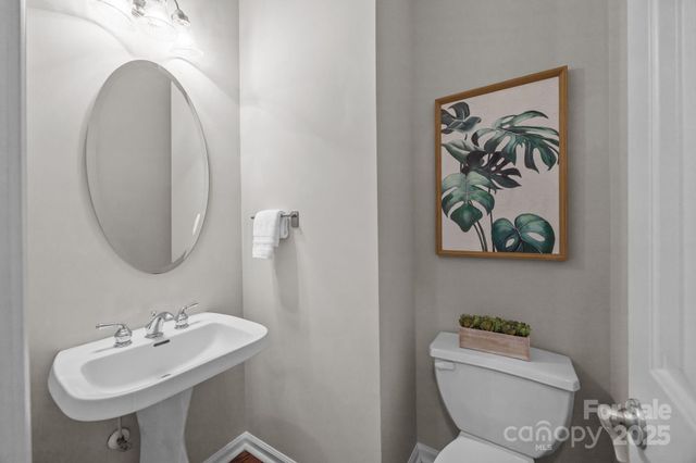 118 Meadow Pond Lane, Mooresville, NC 28117