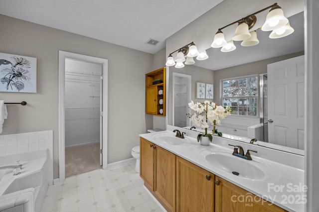 118 Meadow Pond Lane, Mooresville, NC 28117