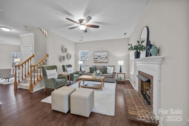 118 Meadow Pond Lane, Mooresville, NC 28117