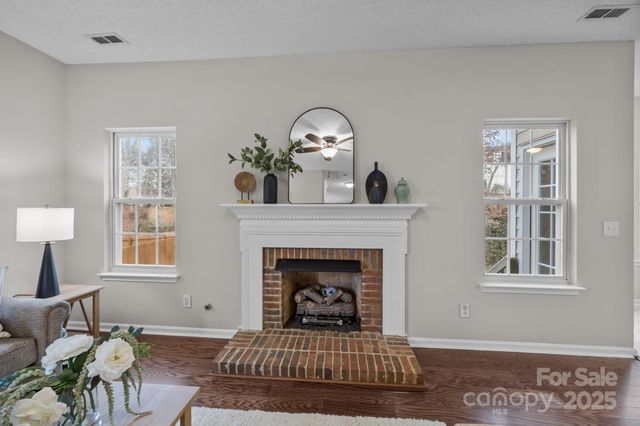 118 Meadow Pond Lane, Mooresville, NC 28117