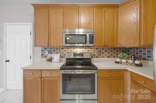 118 Meadow Pond Lane, Mooresville, NC 28117