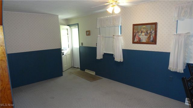 1788 Rolling Acres Road, New Cumberland, WV 26047