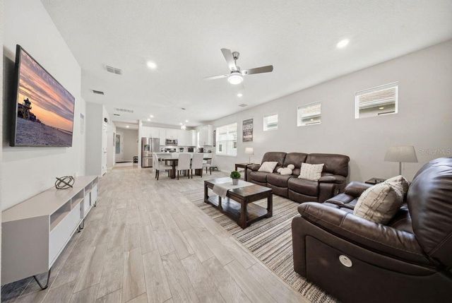 13640 SPLASHING ISLA DRIVE, Winter Garden, FL 34787