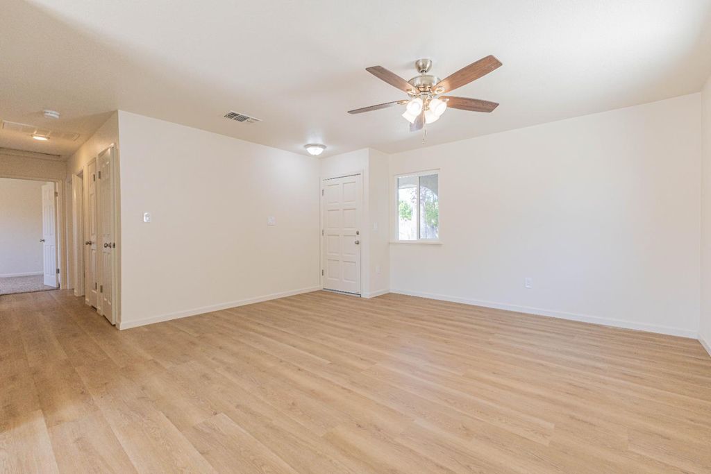 Image 4 of property listing at 116 Leyva Avenue, Firebaugh, CA 93622