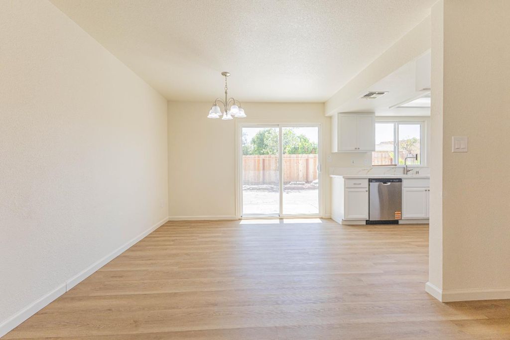 Image 5 of property listing at 116 Leyva Avenue, Firebaugh, CA 93622