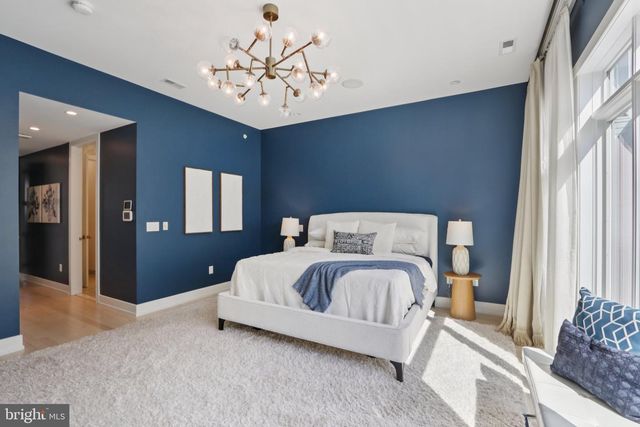 207 S 22ND ST, Philadelphia, PA 19103