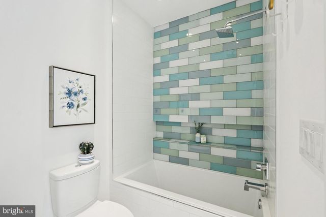 207 S 22ND ST, Philadelphia, PA 19103