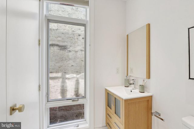 207 S 22ND ST, Philadelphia, PA 19103