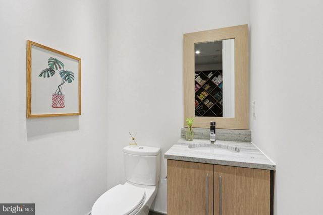 207 S 22ND ST, Philadelphia, PA 19103
