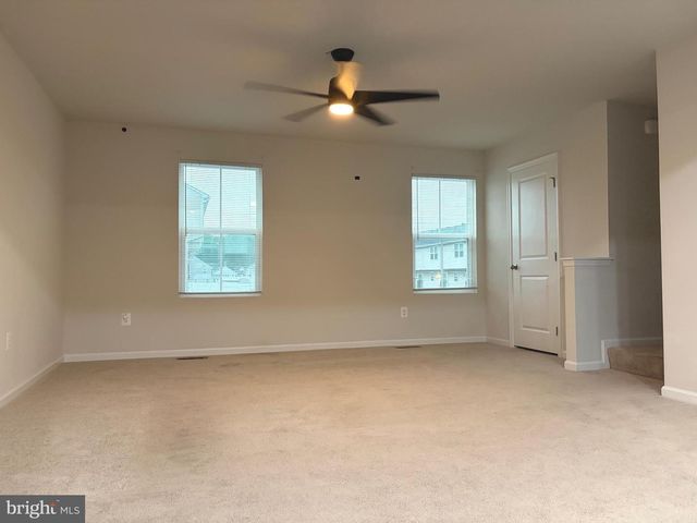 103 RHEA DR, Martinsburg, WV 25403