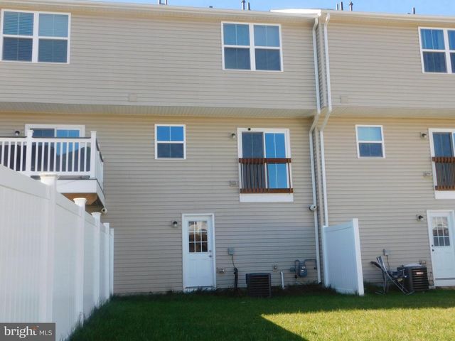 103 RHEA DR, Martinsburg, WV 25403