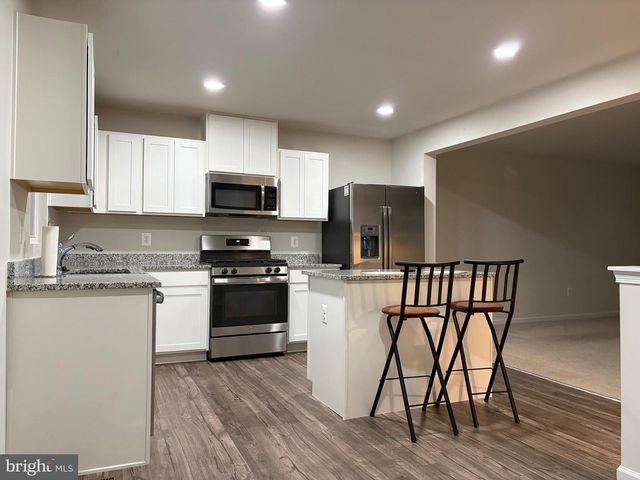 103 RHEA DR, Martinsburg, WV 25403