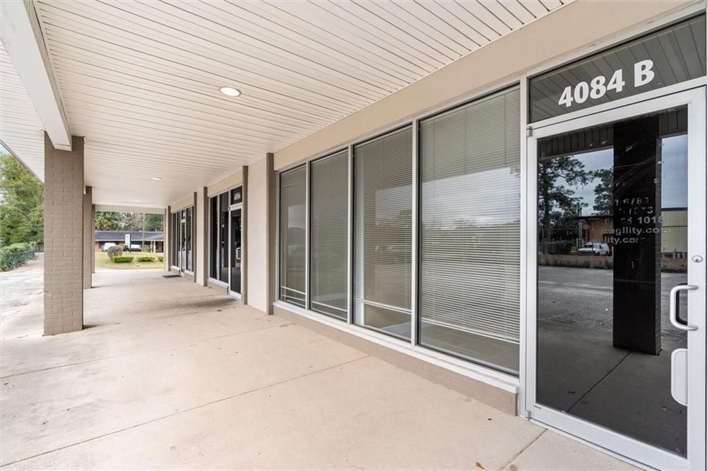4080 Government Boulevard, Mobile, AL 36693 — photo 2