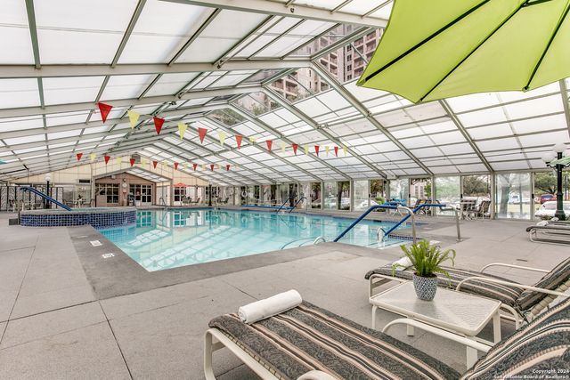 1 Towers Park Ln Apt 613, San Antonio, TX 78209