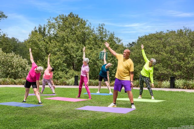 1 Towers Park Ln Apt 613, San Antonio, TX 78209