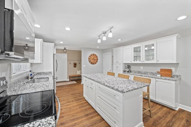 21 Plymouth St, Gardner, MA 01440