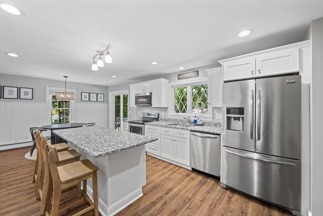 21 Plymouth St, Gardner, MA 01440