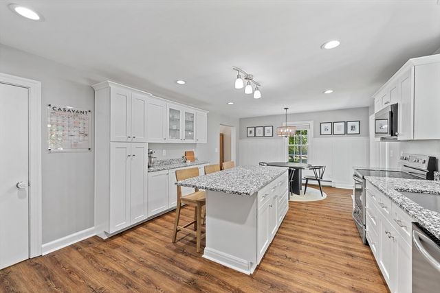 21 Plymouth St, Gardner, MA 01440