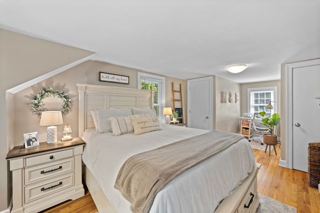 21 Plymouth St, Gardner, MA 01440