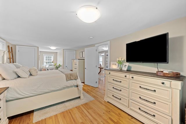 21 Plymouth St, Gardner, MA 01440