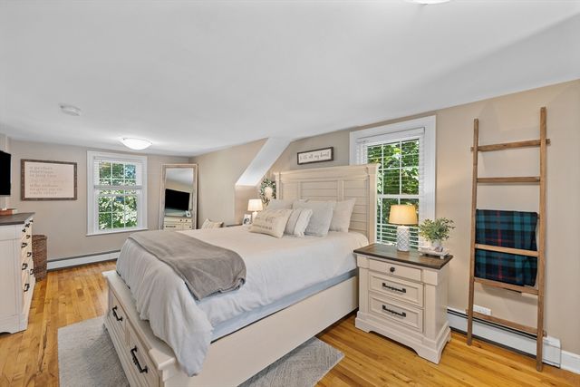 21 Plymouth St, Gardner, MA 01440