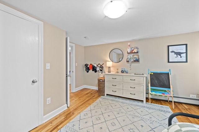 21 Plymouth St, Gardner, MA 01440