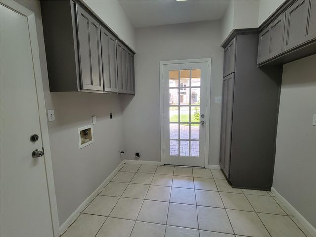 10 Dovewood Place, The Woodlands, TX 77381