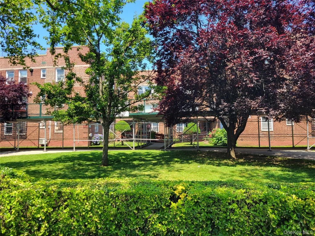 138-29 68th Drive 3C, Kew Garden Hills, NY 11367