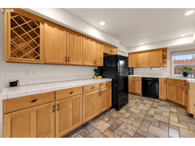 2701 WASHINGTON St, Vancouver, WA 98660