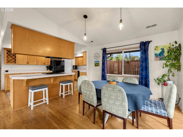 2701 WASHINGTON St, Vancouver, WA 98660