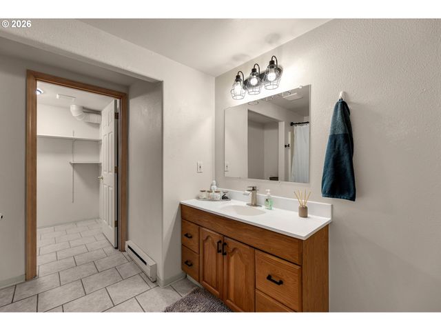 2701 WASHINGTON St, Vancouver, WA 98660