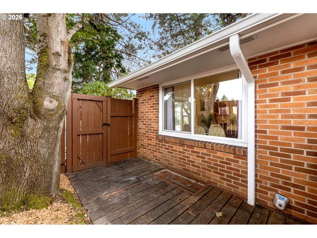 2701 WASHINGTON St, Vancouver, WA 98660